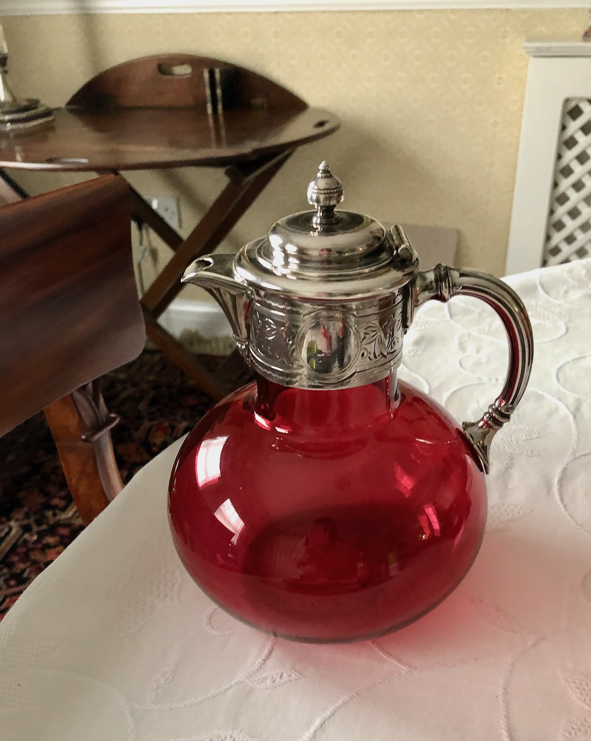 A Lovely Victorian Cranberry and Silver Plate Claret Jug - Image 4