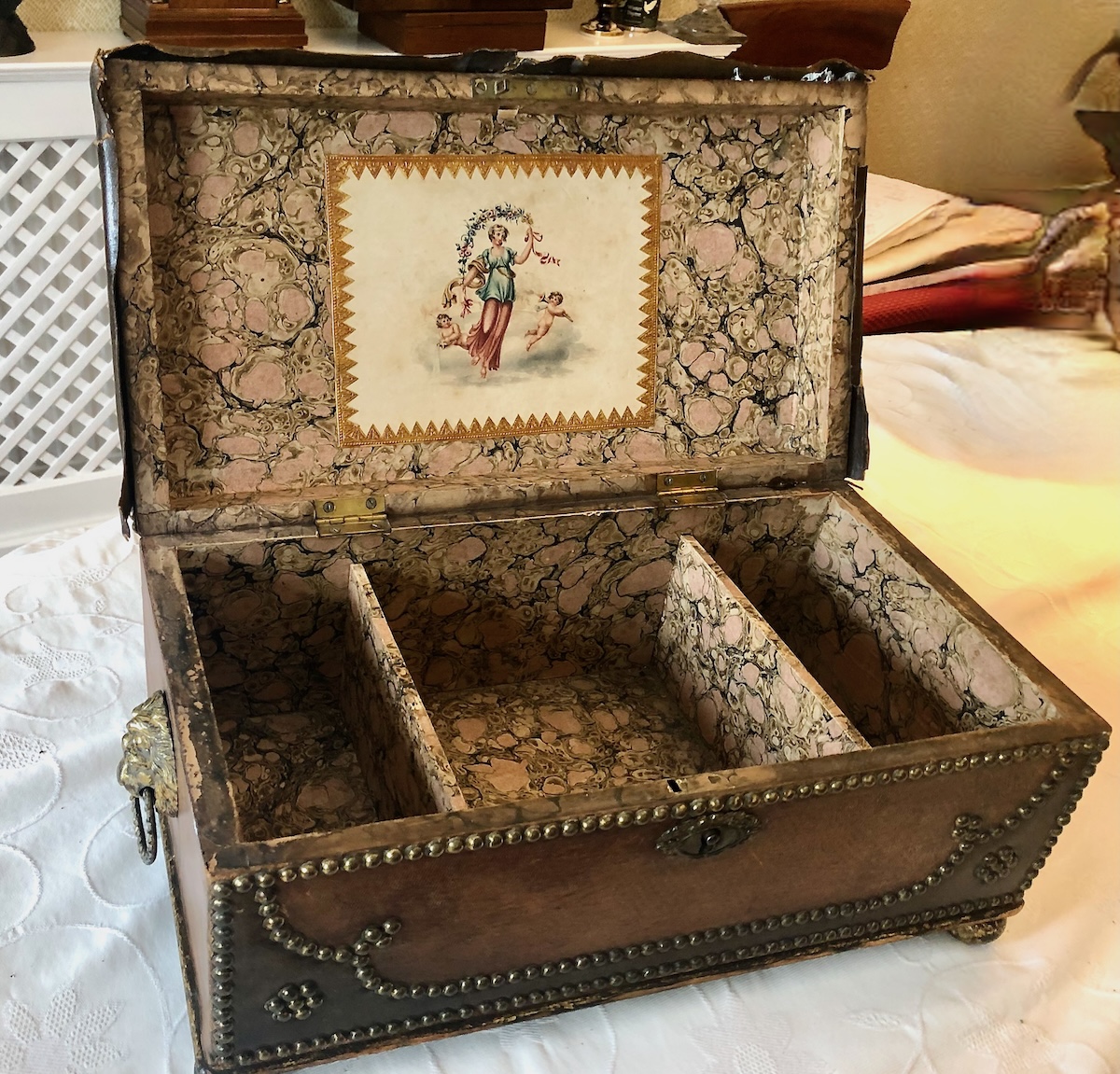 A Regency Leather and Brass Studded Large Box or Trunk c.1820 - Image 3