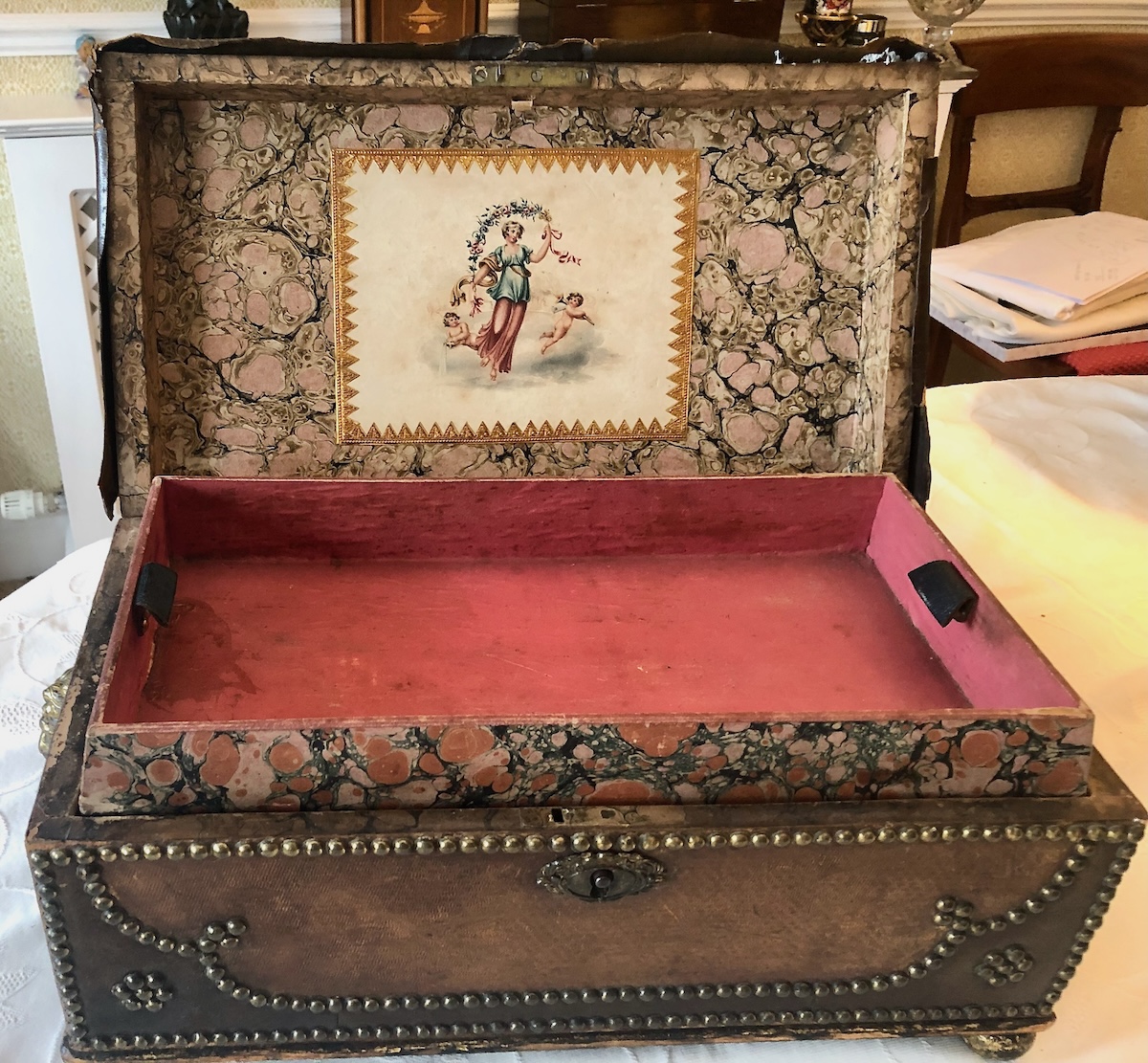 A Regency Leather and Brass Studded Large Box or Trunk c.1820 - Image 6