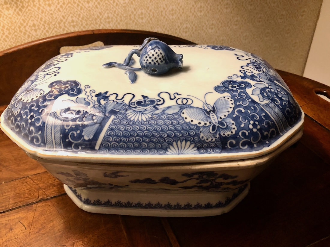Antique Chinese Blue & White Porcelain Tureen and Cover - Qianlong Period (1736-1795) - Image 5