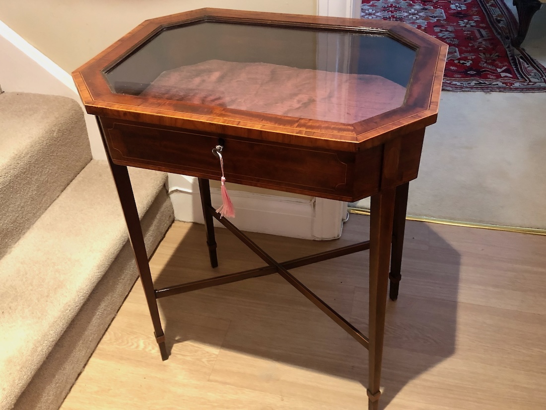 Edwardian Inlaid Bijouterie Display Table c.1910 - Image 2