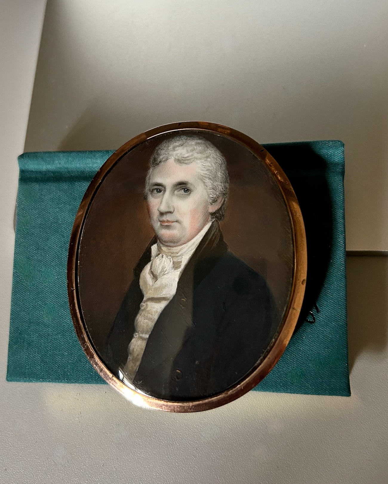 English School Portrait of a Gentleman in Gold Plated Oval Frame c.1800 - Image 5
